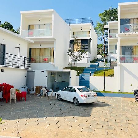 Aura Safari Hotel Vaduvanchal Exterior foto