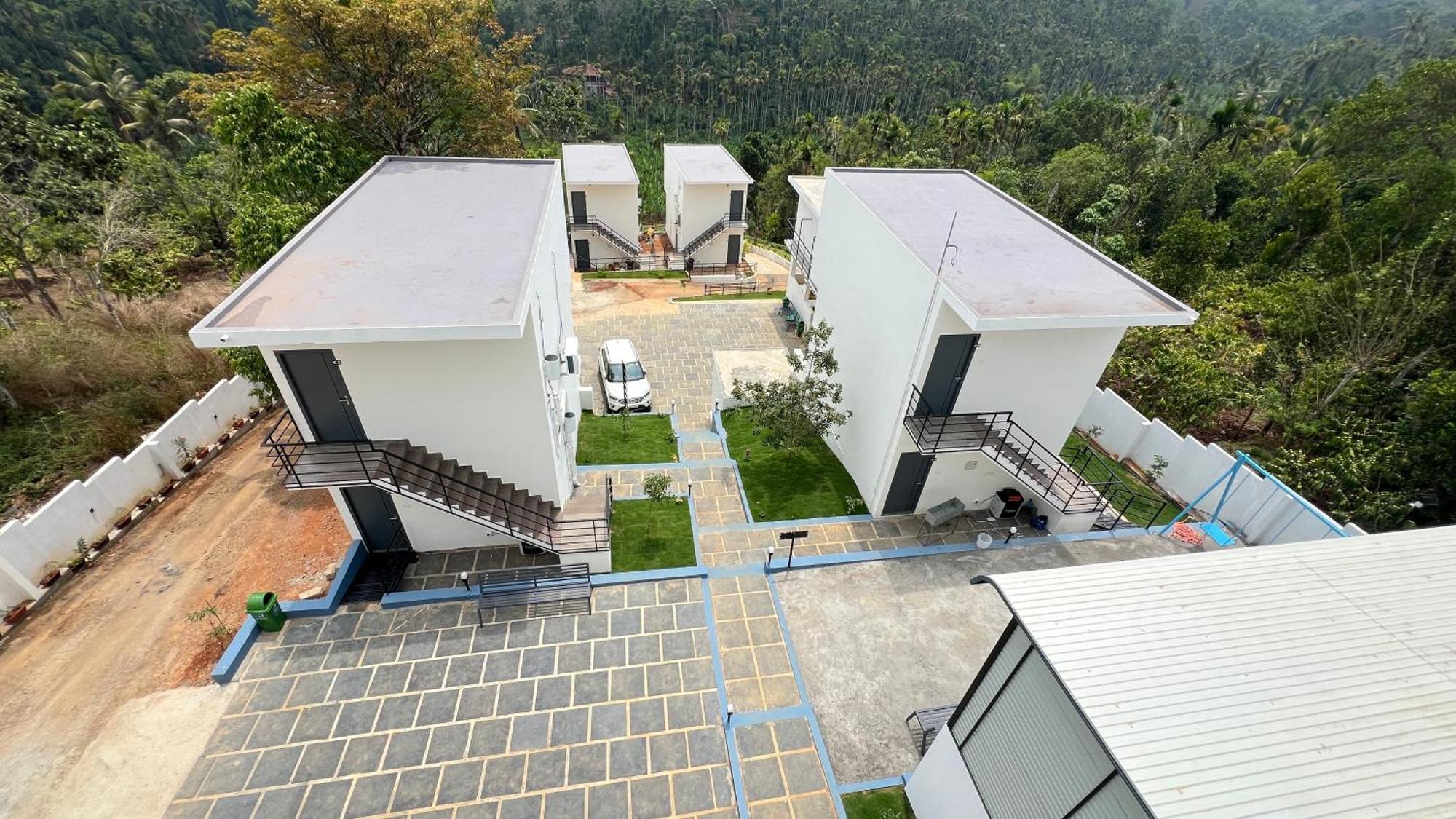 Aura Safari Hotel Vaduvanchal Exterior foto